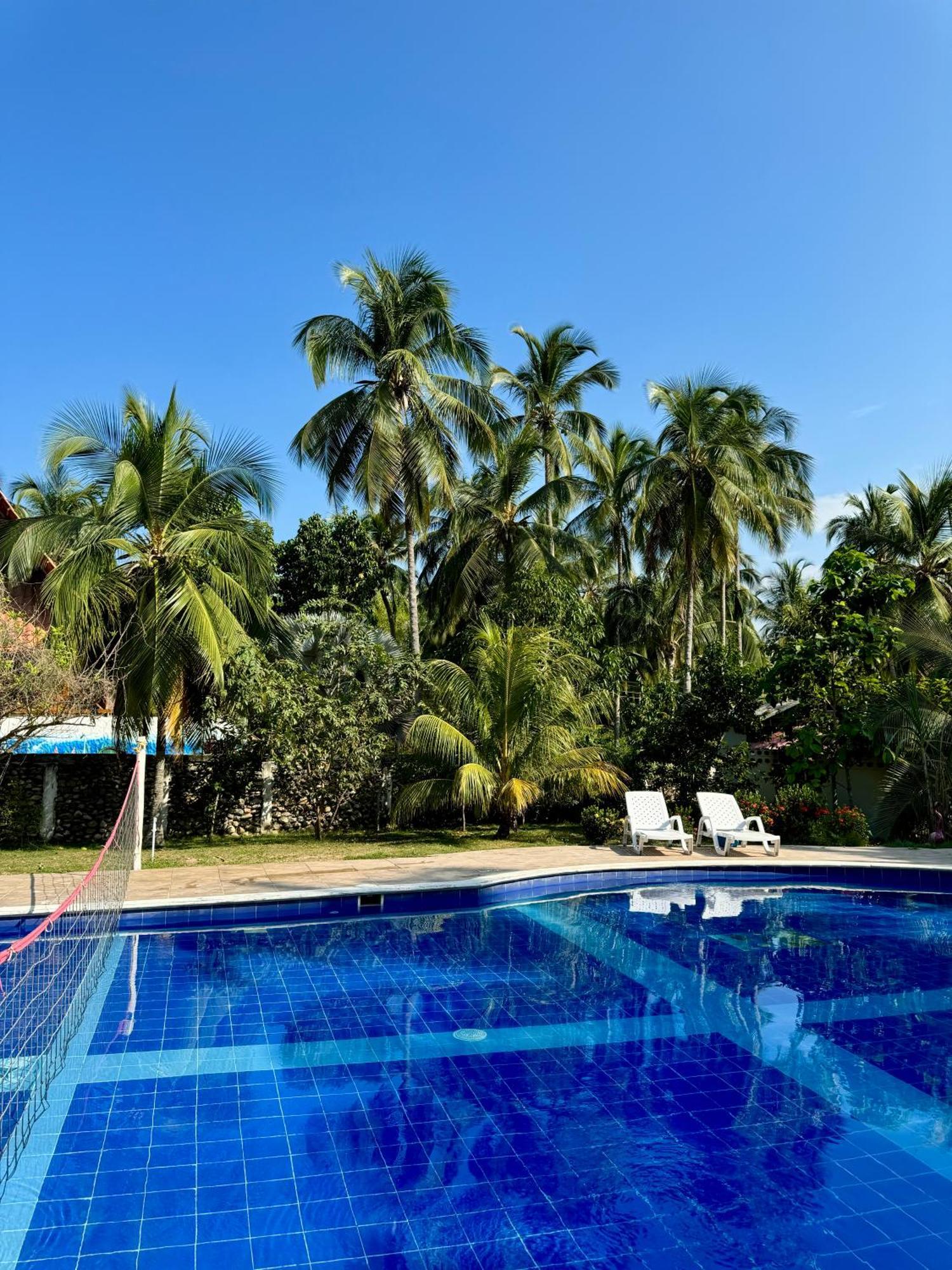 Beach Life Palomino - Beach Party Hostel & Beach Club Exterior photo