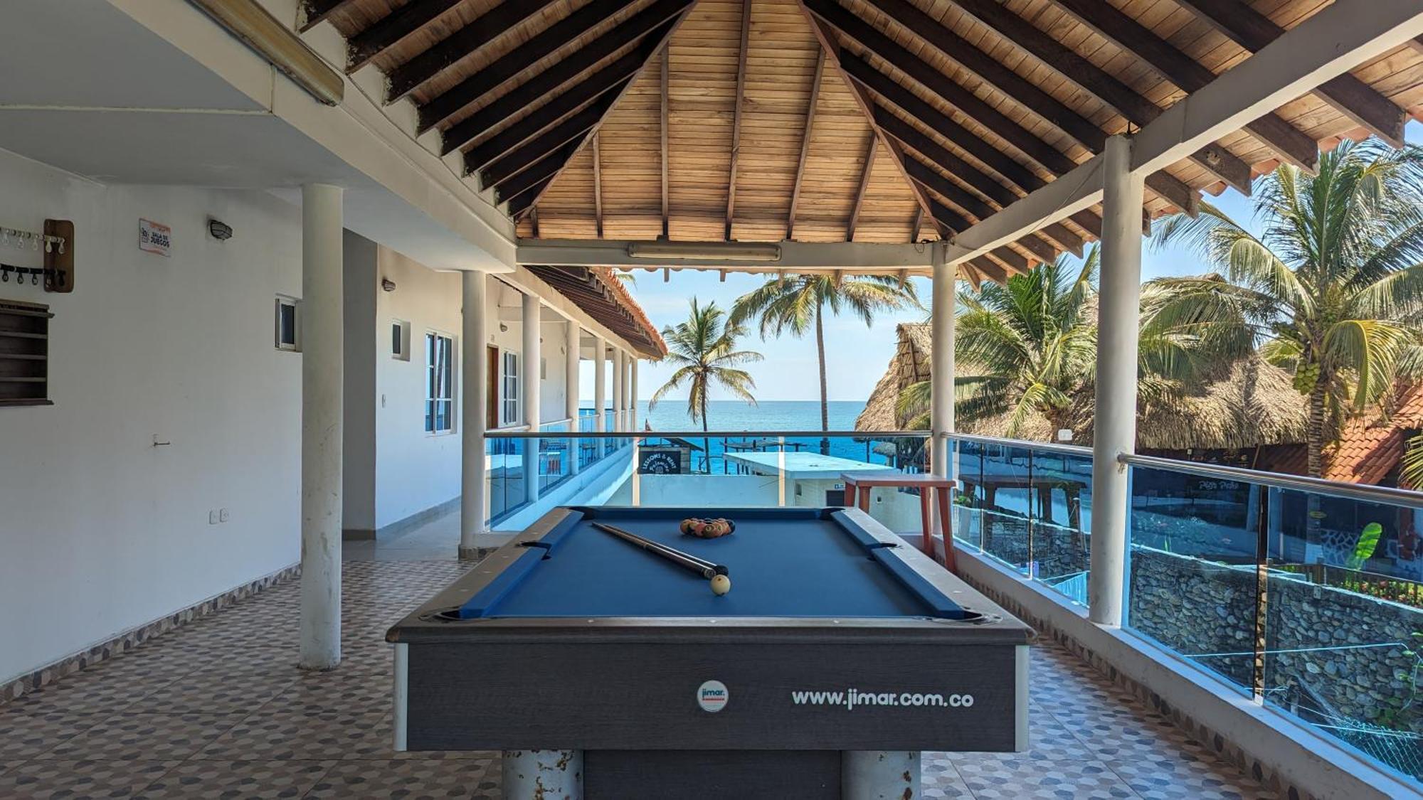 Beach Life Palomino - Beach Party Hostel & Beach Club Exterior photo