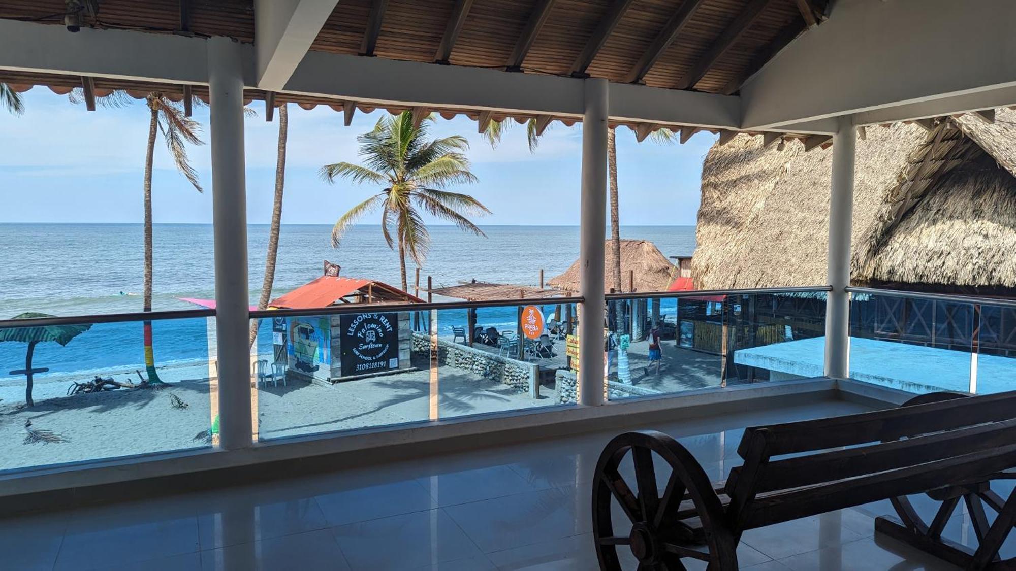Beach Life Palomino - Beach Party Hostel & Beach Club Exterior photo