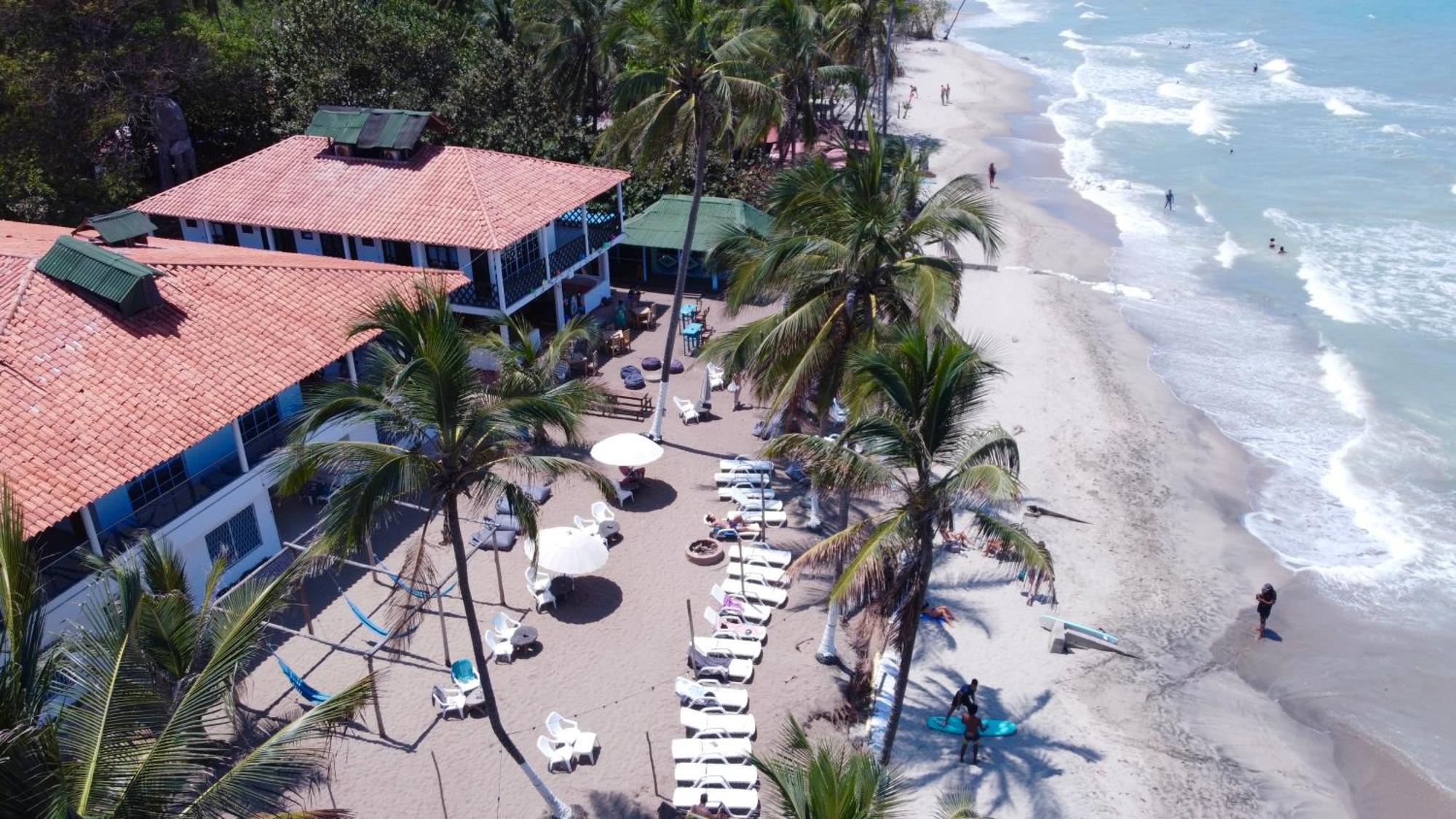 Beach Life Palomino - Beach Party Hostel & Beach Club Exterior photo